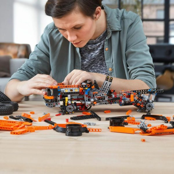 LEGO Technic Ford F-150 Raptor 42126 Model Building Kit (1��379 Pieces) - Image 4