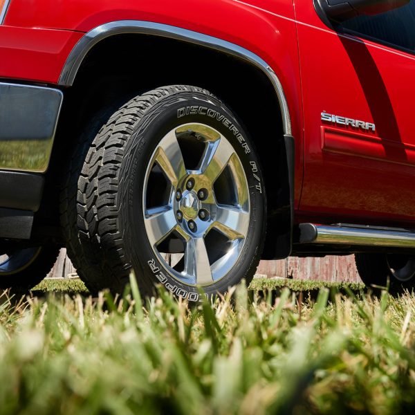 Cooper Discoverer A/T All-Season 235/75R15 105T Tire - Image 10