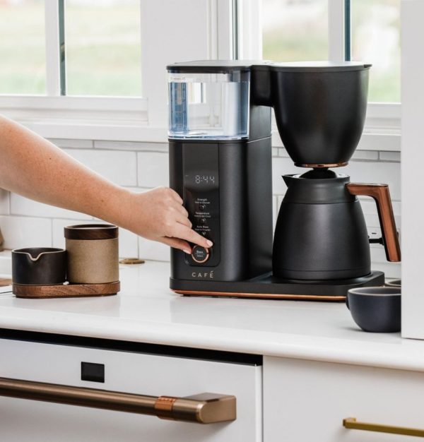 Café - Smart Drip 10-Cup Coffee Maker with WiFi - Matte Black - Image 14